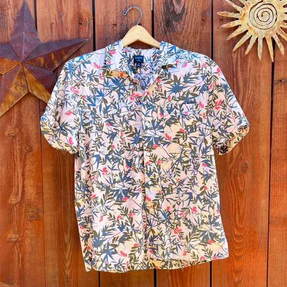 J. Crew Other - J. Crew short sleeve flower/plant print button down
